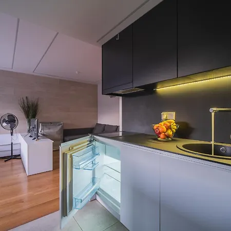 Gyneju Self Check-in - Lollo * 维尔纽斯