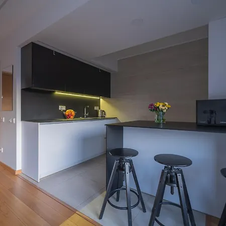 Gyneju Self Check-in - Lollo Apartment