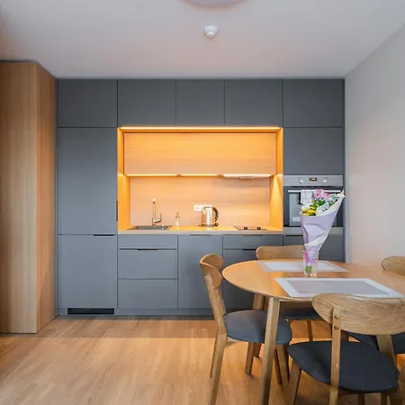 Gyneju Self Check-in - Lollo *