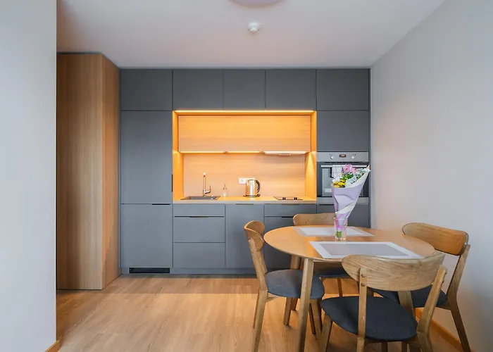 Gyneju Self Check-in - Lollo *